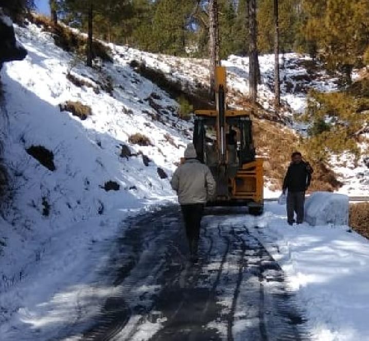 roads  blocked even after a week
