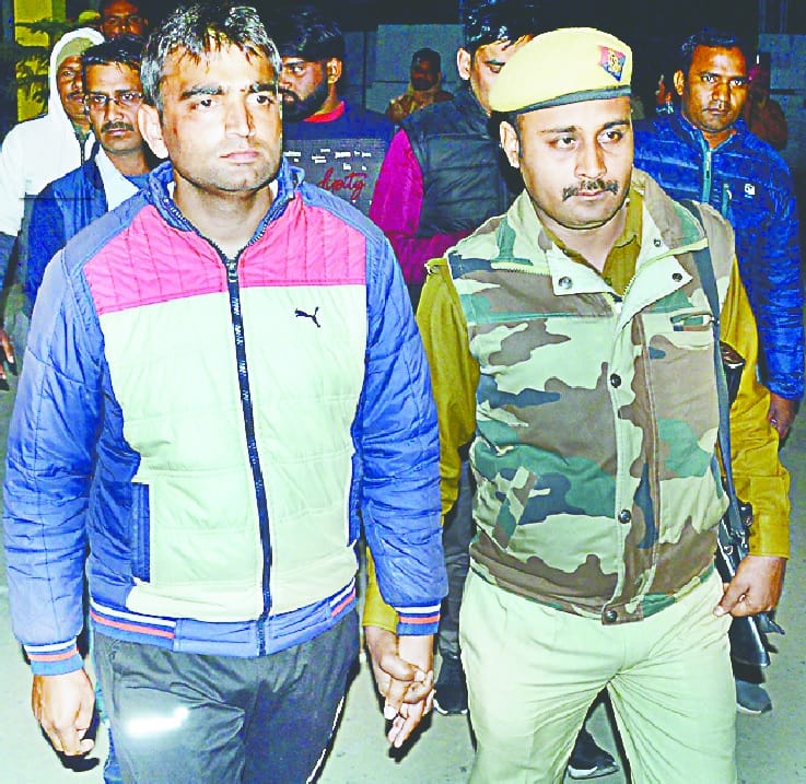 Salwar gang of five arrested in police recruitment exam