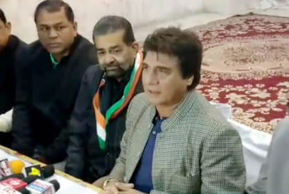 प्रेस कांन्फ्रेंस करते कांग्रेस प्रदेशाध्यक्ष राज बब्बर
