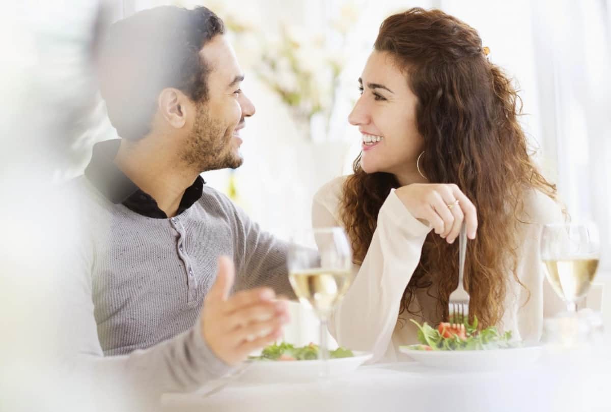 Valentine day 2019: delhi's 5 cafe for music-drinks and dance to this valentine