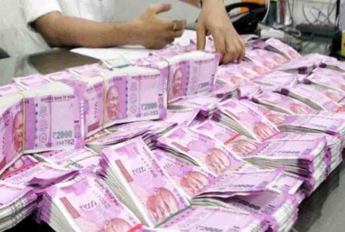 Illegal mining case victim sp mlc ramesh mishra money in bollywood