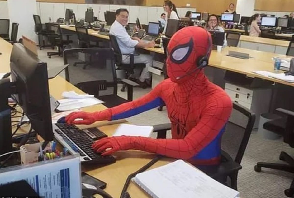 Bank employee turns up at work dressed as Spiderman on his last day video goes viral
