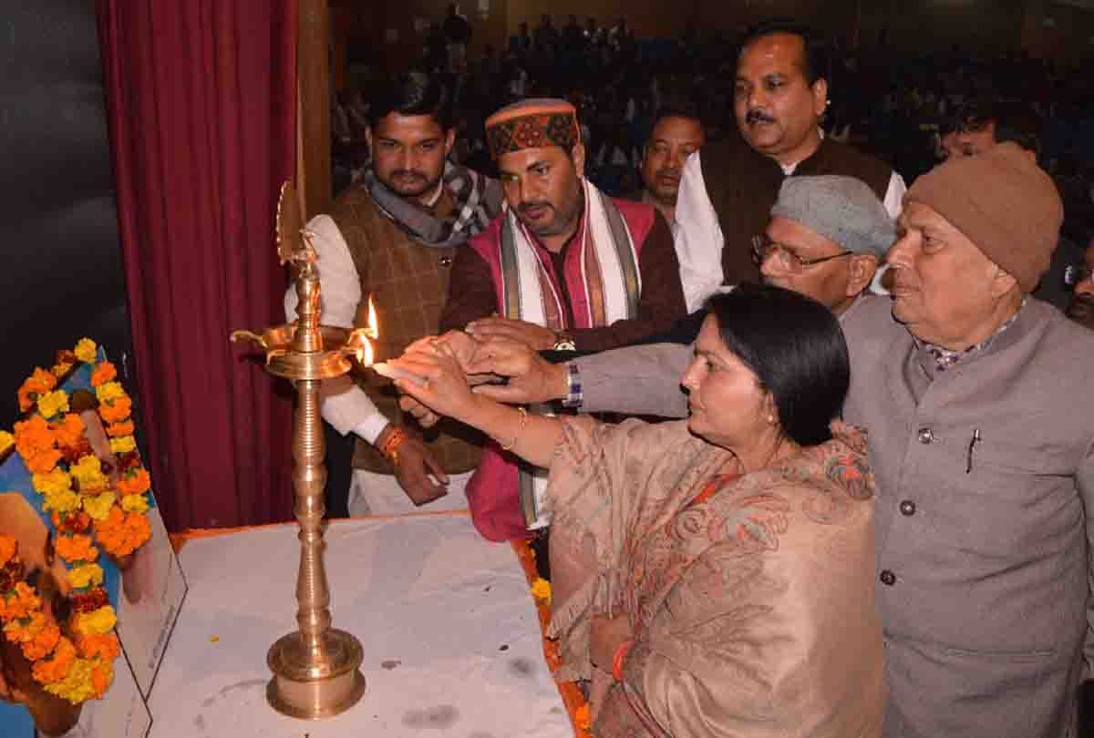 bjp state minister statement about sp and bsp