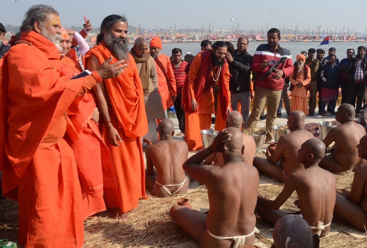 Kumbh mela 2019 500 saints became Naga sadhu in Niranjani akhara