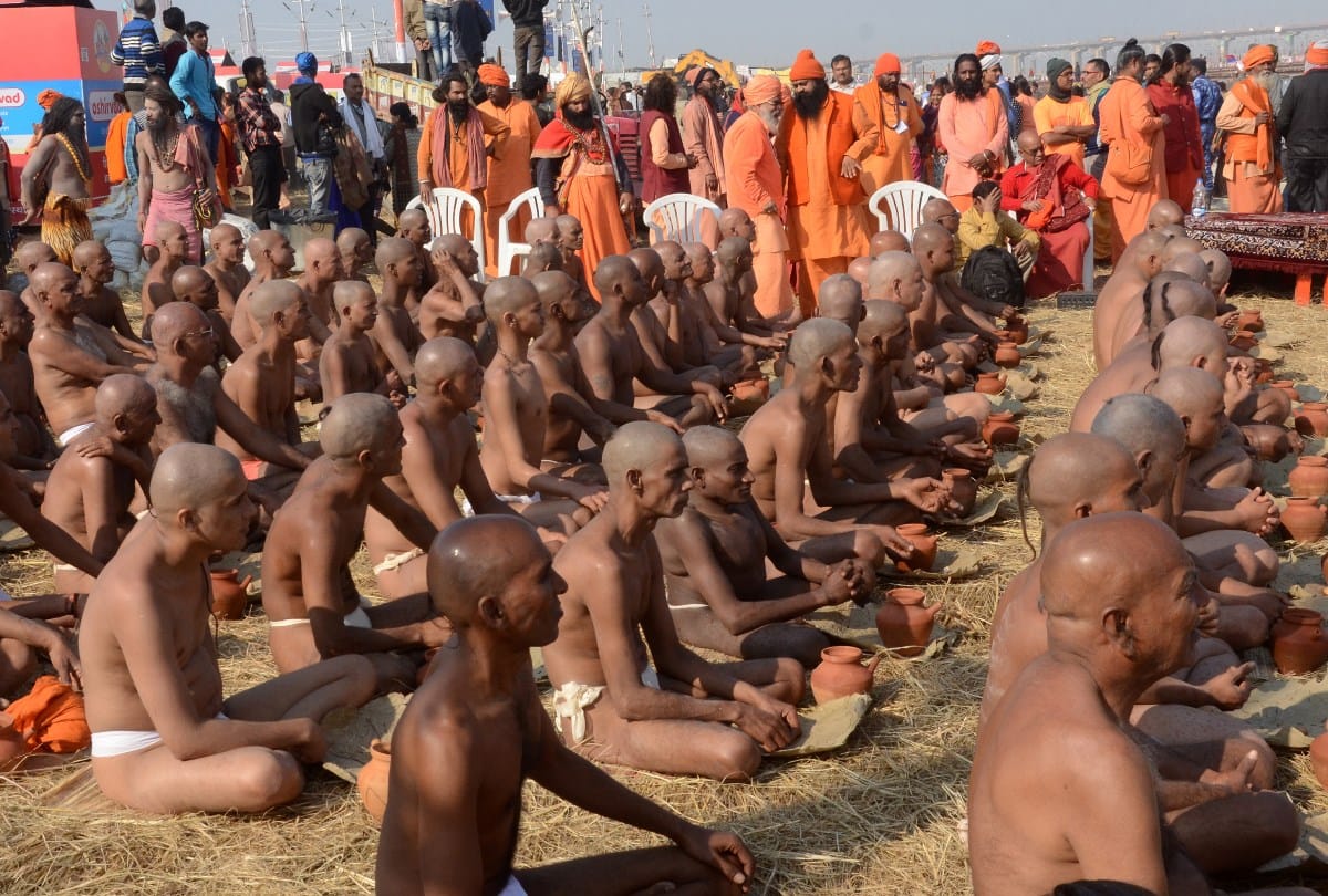Kumbh mela 2019 500 saints became Naga sadhu in Niranjani akhara