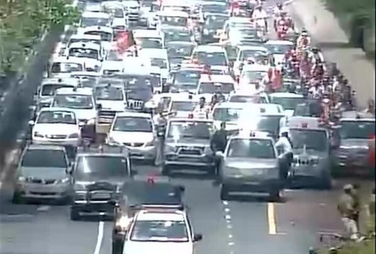 delhi police stops traffic of delhi for convoy of pm modi spg writes complaint commissioner know why