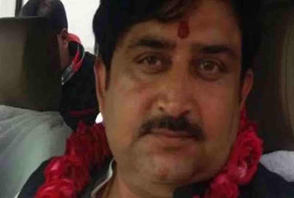 Illegal mining case victim sp mlc ramesh mishra money in bollywood