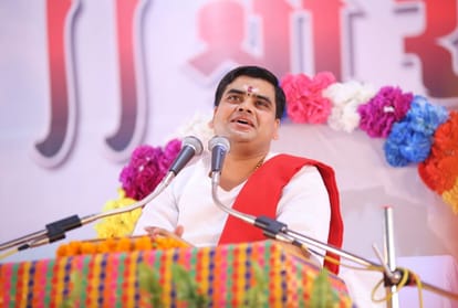 kumbh 2019: Acharya Shantanu maharaj katha in kumbh mela prayagraj