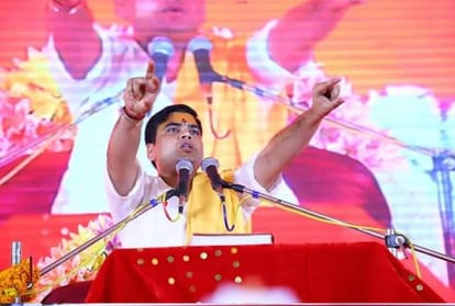kumbh 2019: Acharya Shantanu maharaj katha in kumbh mela prayagraj