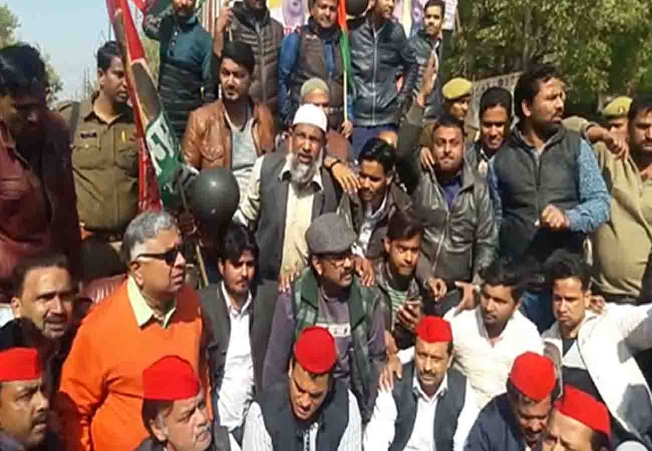 Amit shah, Mohan bhagwat, yogi adityanath and deputy cm in kanpur
