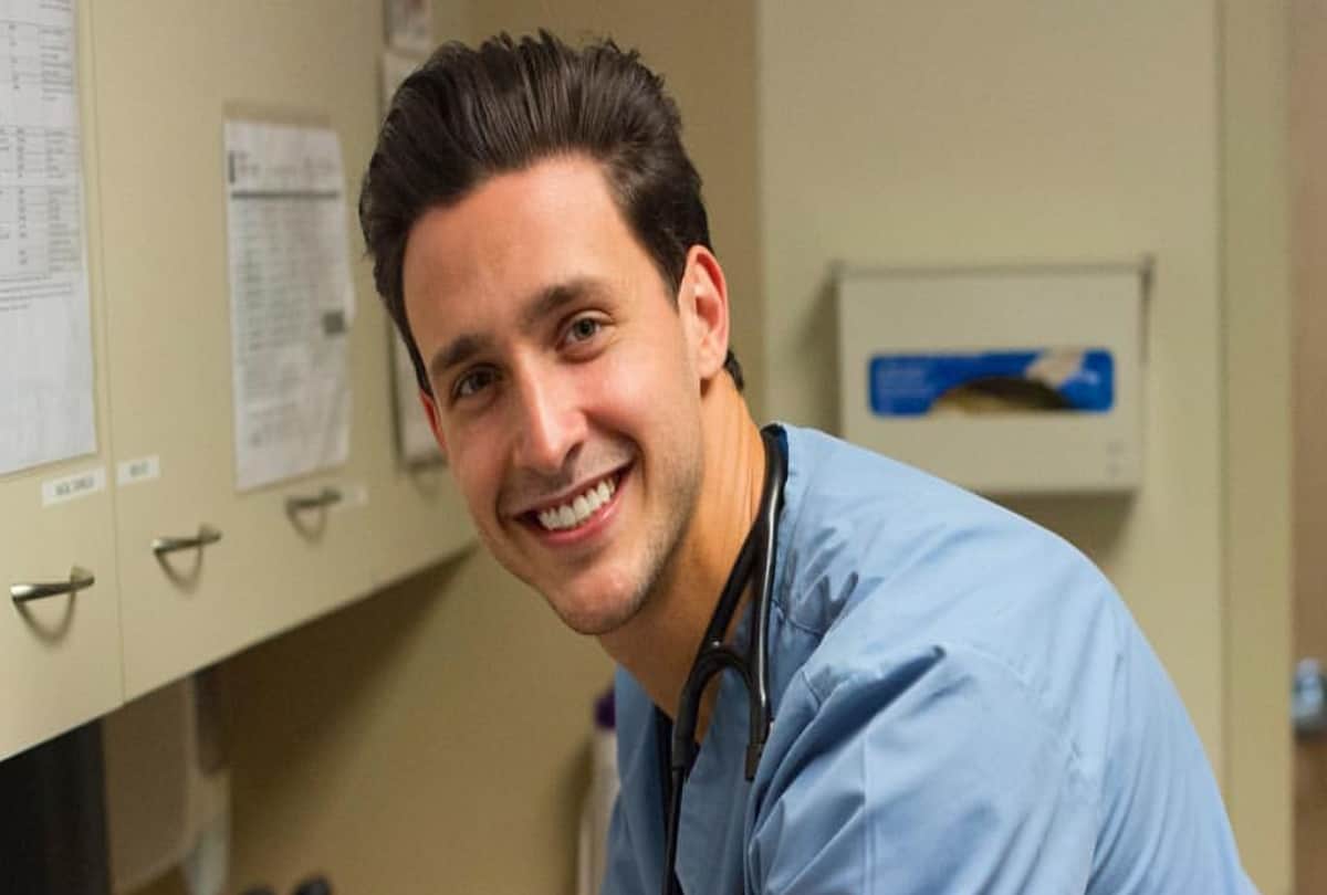 Doctor Mike is hottest doctor on Instagram and these pictures are the proof