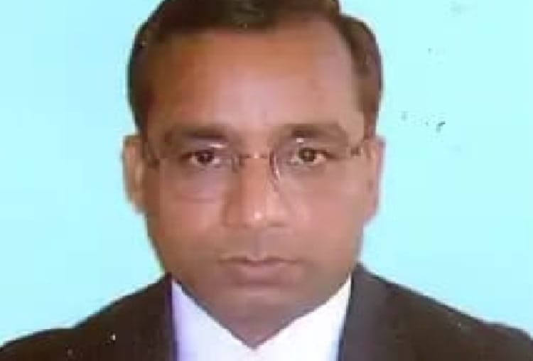 sitapur district judge gauri shankar died