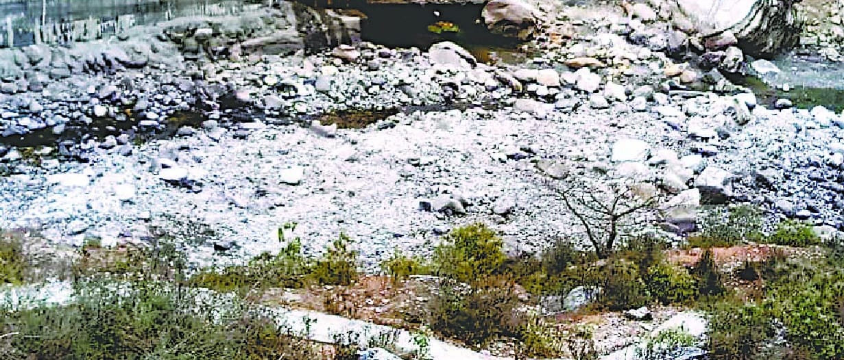 Sadanira Saryu in danger, water in river is not equal