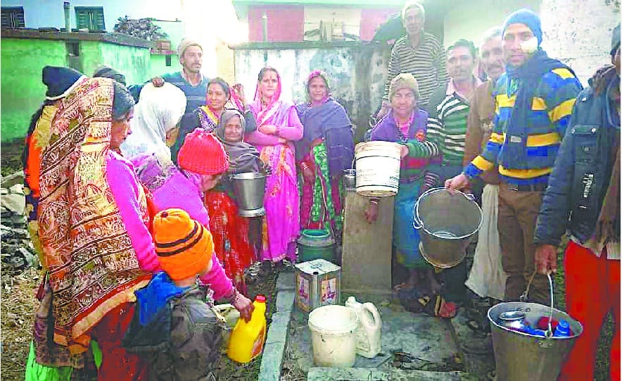 People protested with utensils