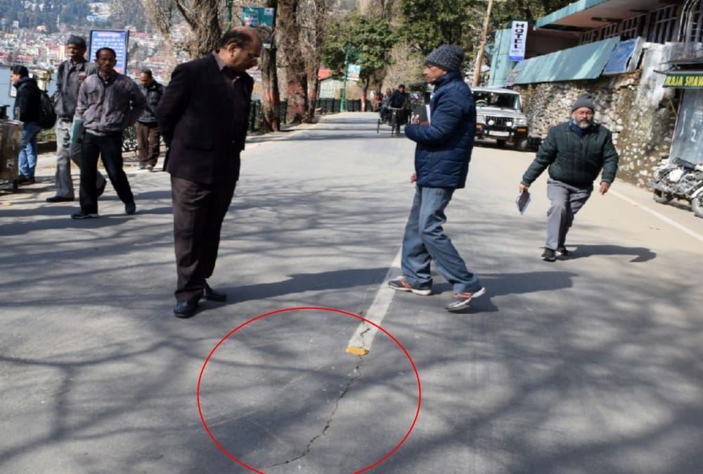 Cracks in Nainital mall road again 