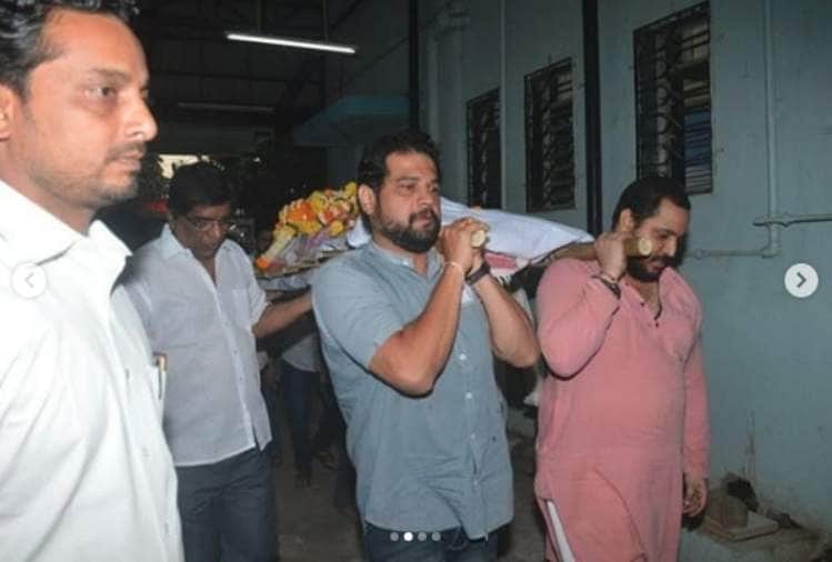 nana patekar mother nirmala patekar died at the age of 99 no one reached there from bollywood