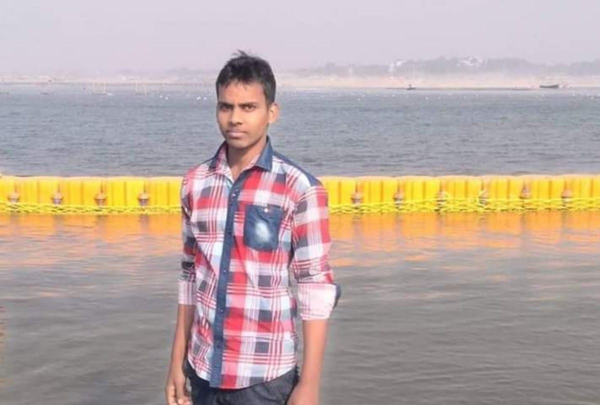 allahabad university student commits suicide