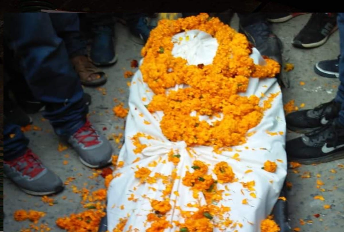 allahabad university student commits suicide