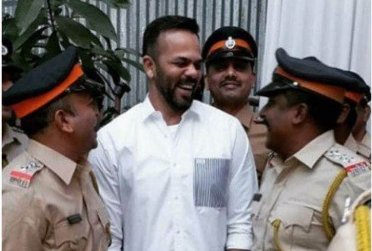 rohit shetty donates 51 lakh rupee to mumbai police from simmba collection