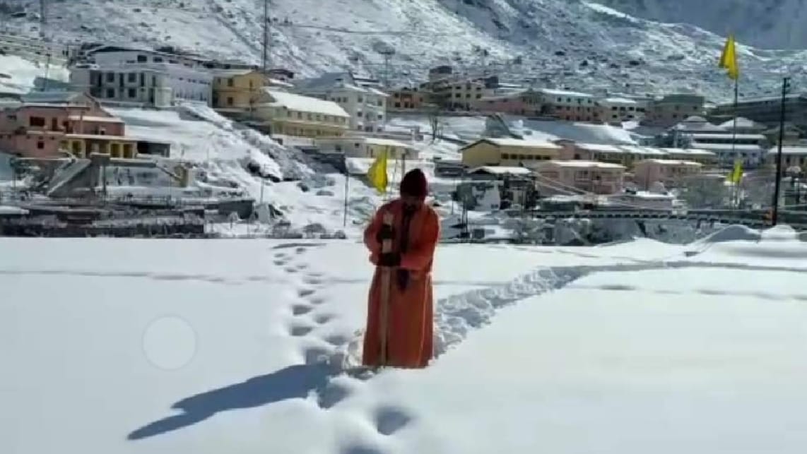 Fresh snowfall again in uttarakhand tourist destinations photos