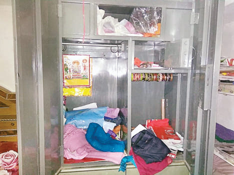 Thousands of cash and jewelers taken from home