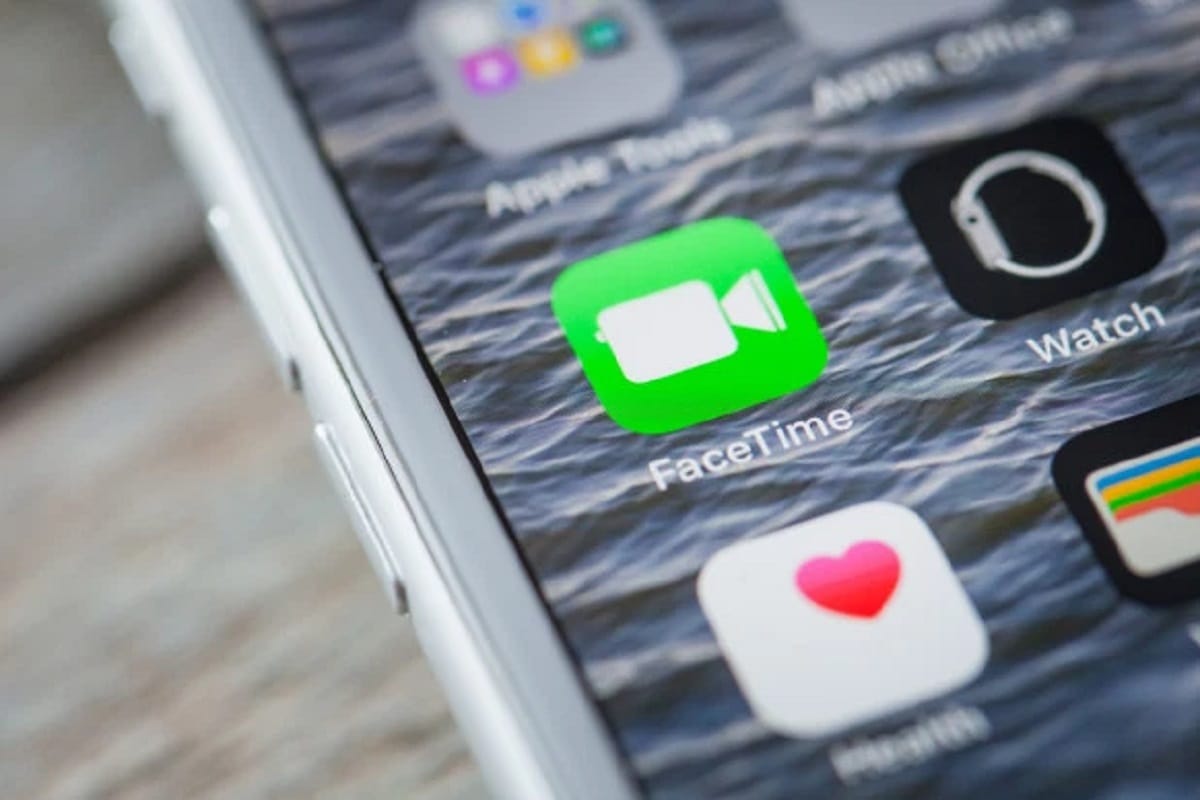 आयरलैंड ने दी नेताओं को Facetime इस्तेमाल ना करने की सलाह, Apple ने कहा- जल्द जारी करेंगे अपडेट Apple facetime app bug: ireland Politicians warned not to use FaceTime