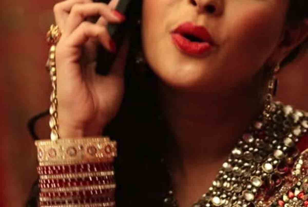 wife talking to someone else on mobile phone