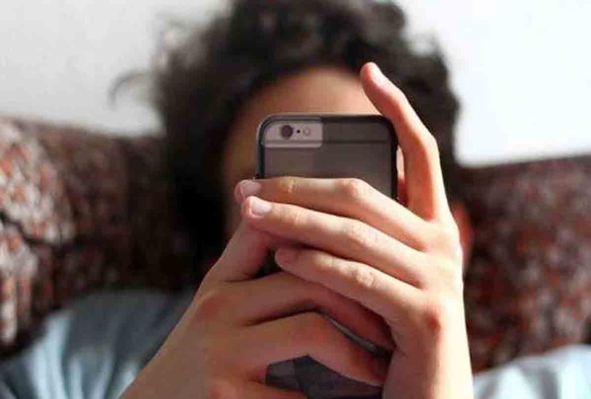 wife talking to someone else on mobile phone