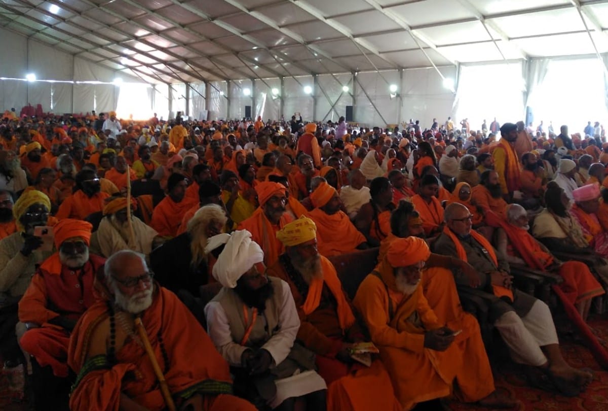 Kumbh 2019: Saint angry after dharm sansads not declared date of Ram mandir