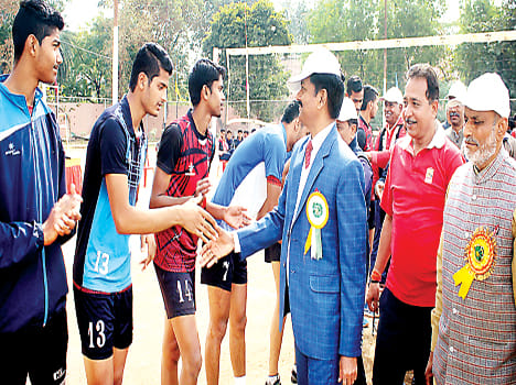 Lucknow defeats Banda in volleyball