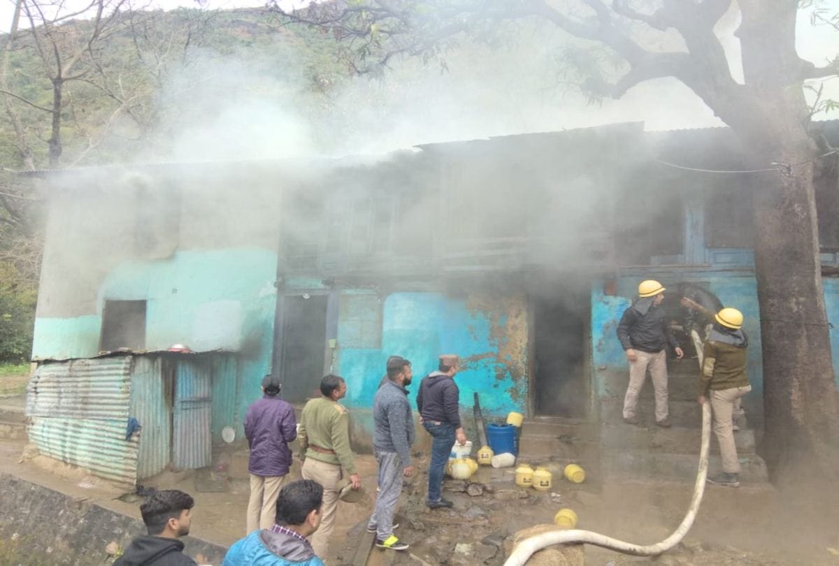 two storey house gutted in fire at sunni shimla