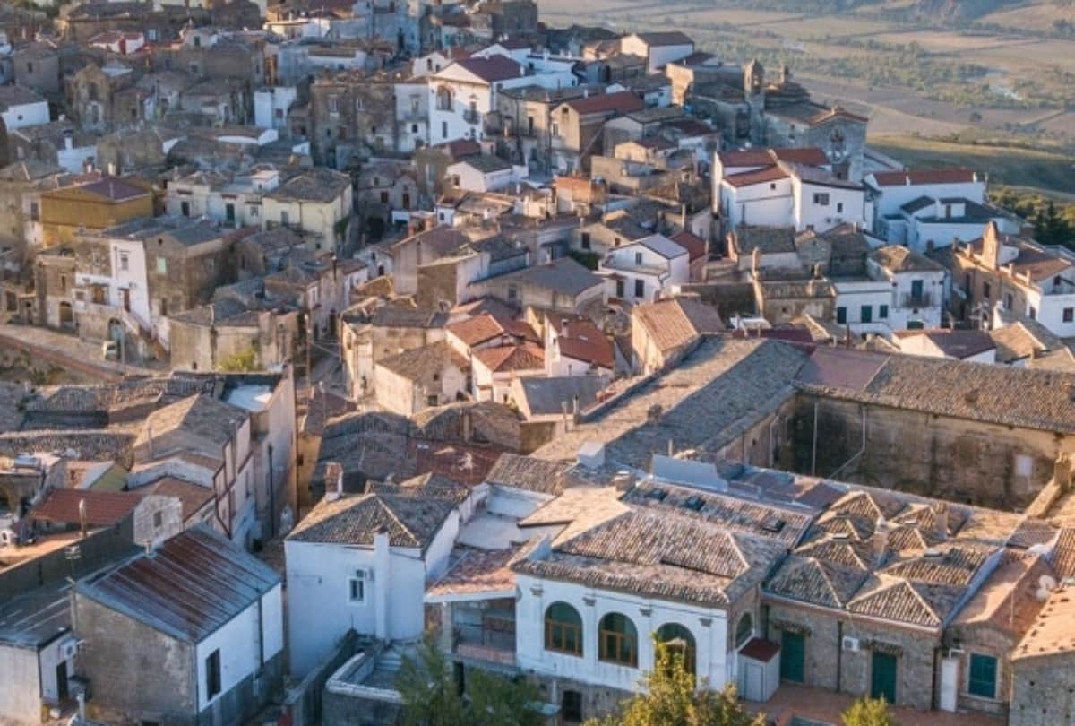 during airbnb italy contest how to visit grottole italy in free