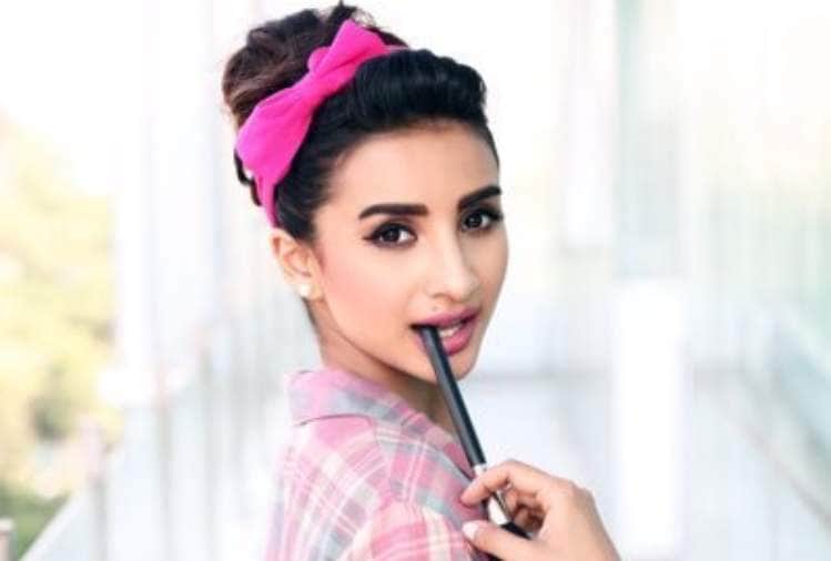 rajkumar rao girlfriend patralekha debut in kannad film with golden ganesh