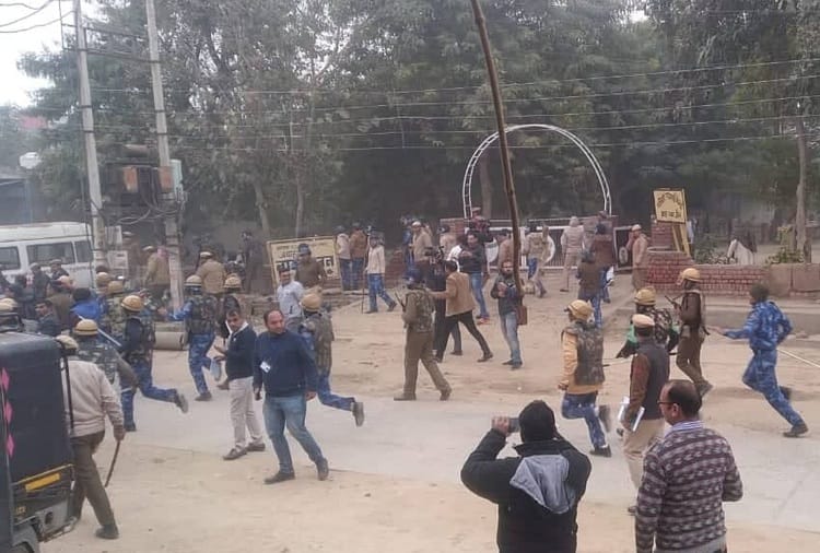 Jind Bypoll Result, Clash for EVM in Counting Center, Police Lathicharge