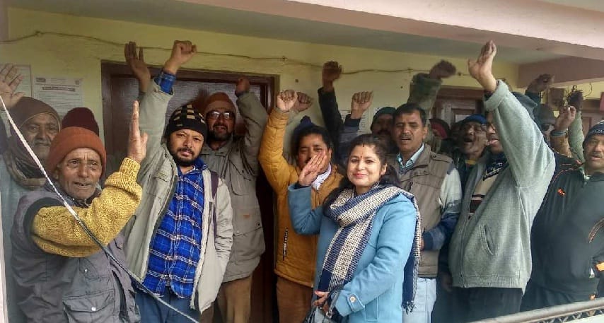 Lockout of villagers in Gurna sub-post office