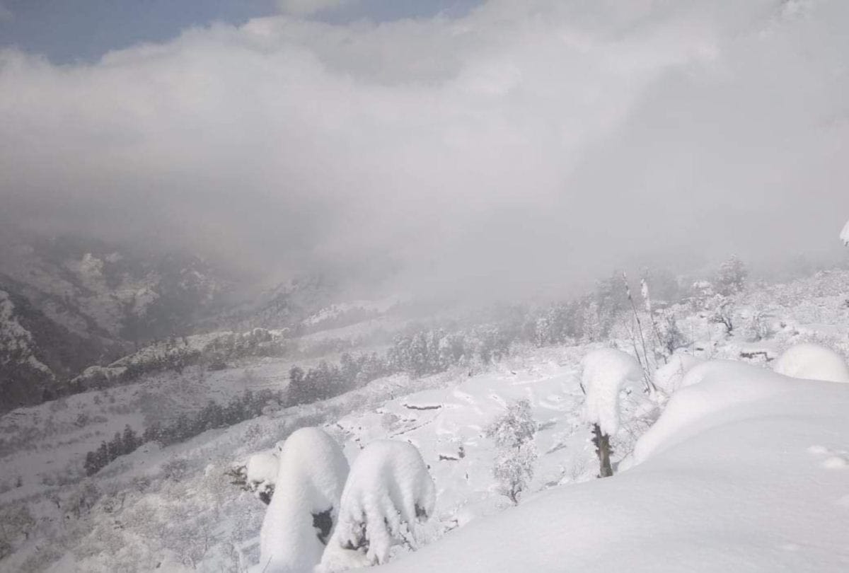 fresh snowfall recorded in himachal and heavy snowfall warning