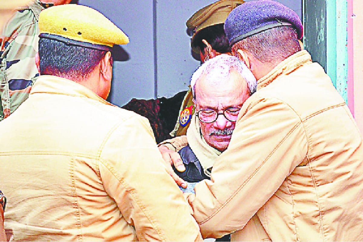 UP police daroga committed suicide in Saharanpur and Wave of hobbies in the family