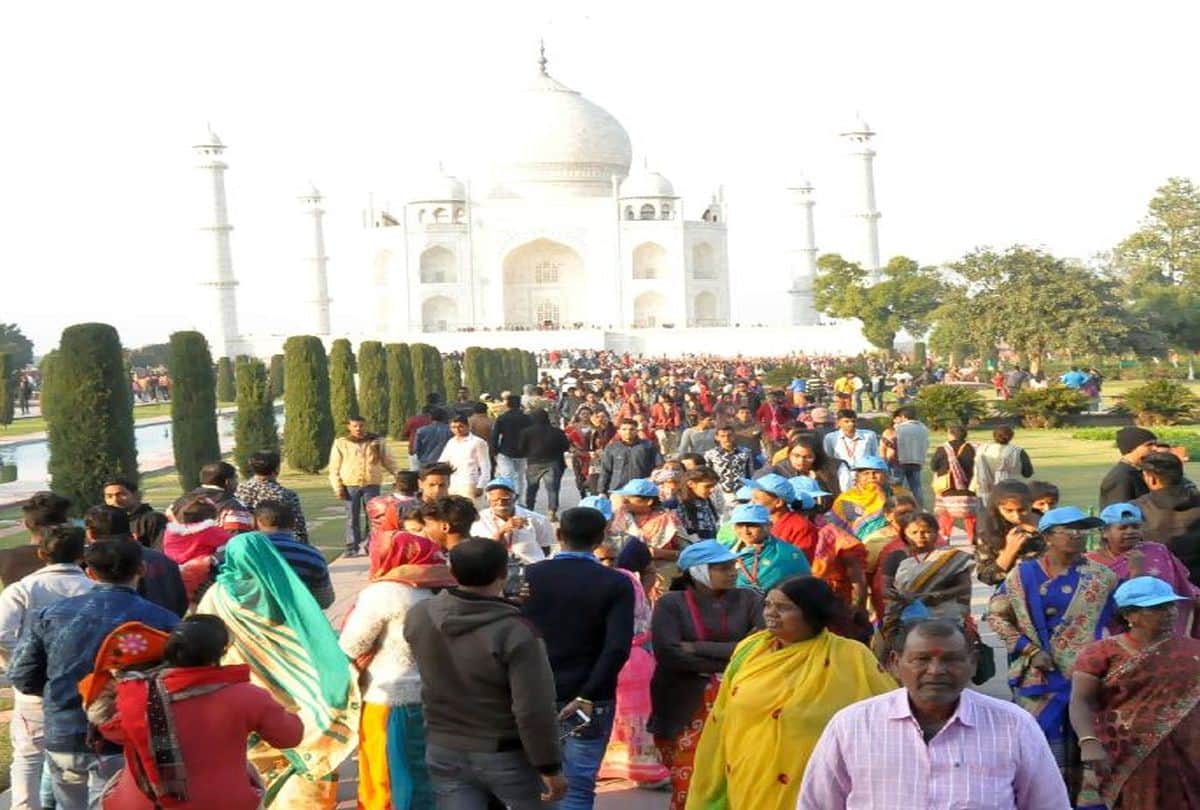 baby feeding rooms at Taj Mahal