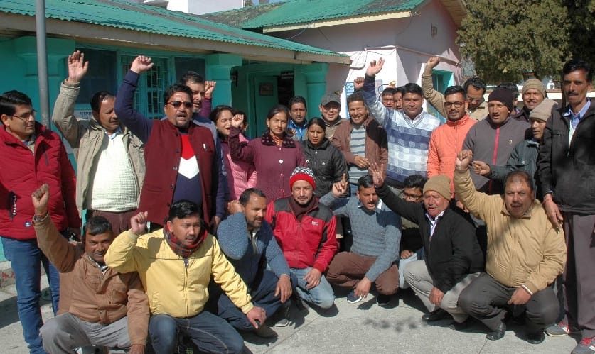 Display of youth against illegal liquor sale