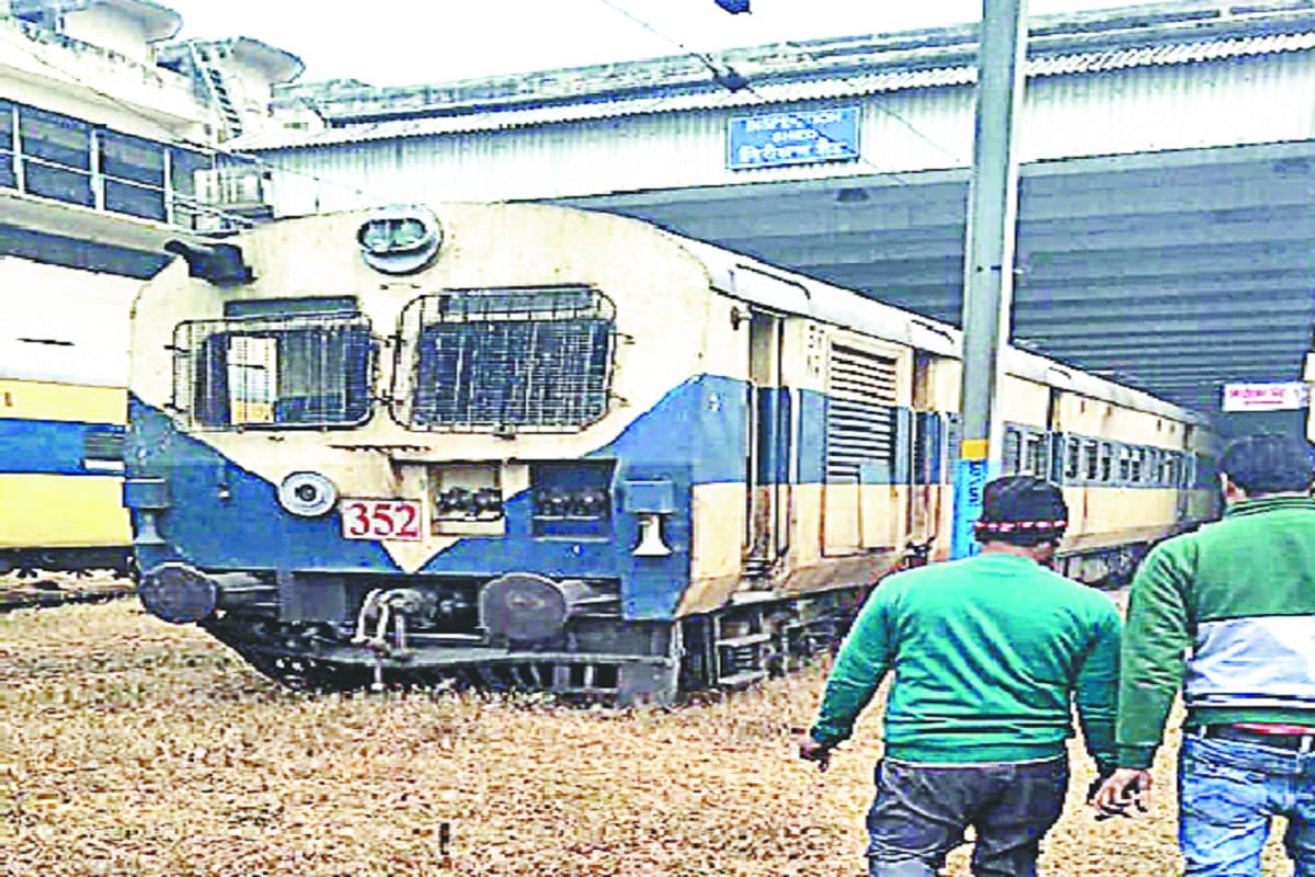 Saharanpur, An accident occurred during the shutdown of the passenger train