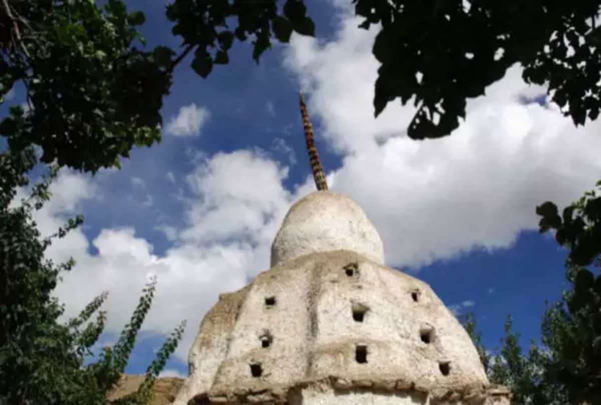 best tourist places in laddakh and alchi village