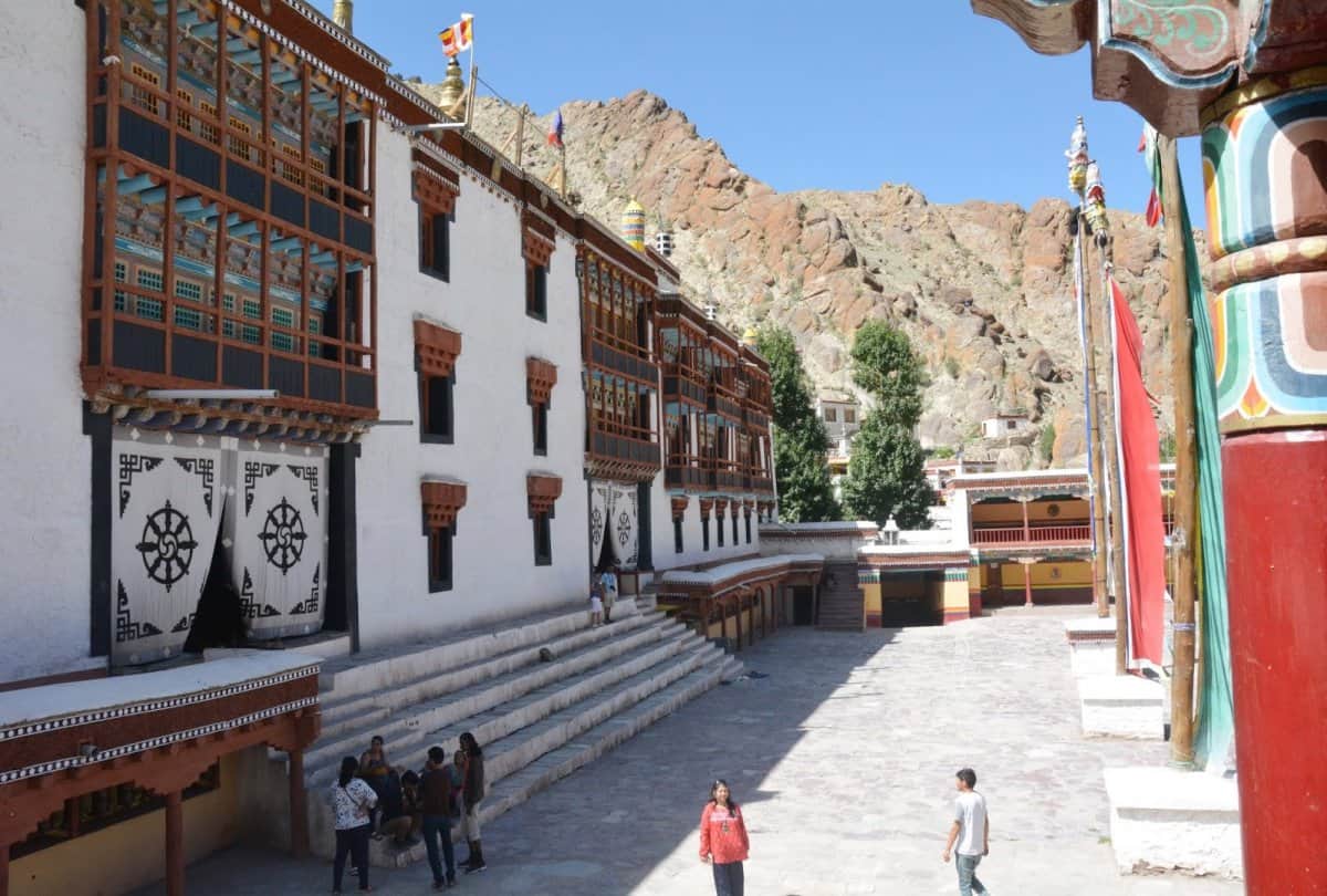 best tourist places in laddakh and alchi village