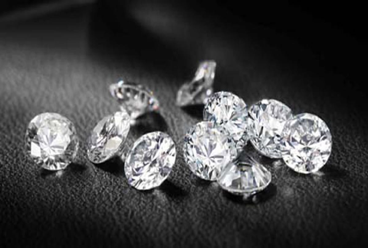 Seven arrested in diamond theft case, raid in several states