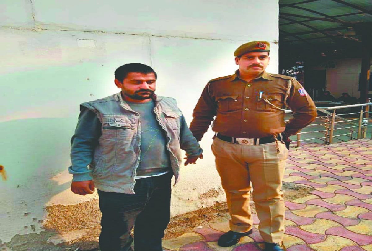 Former wrestling champion arrested in liquor smuggling
