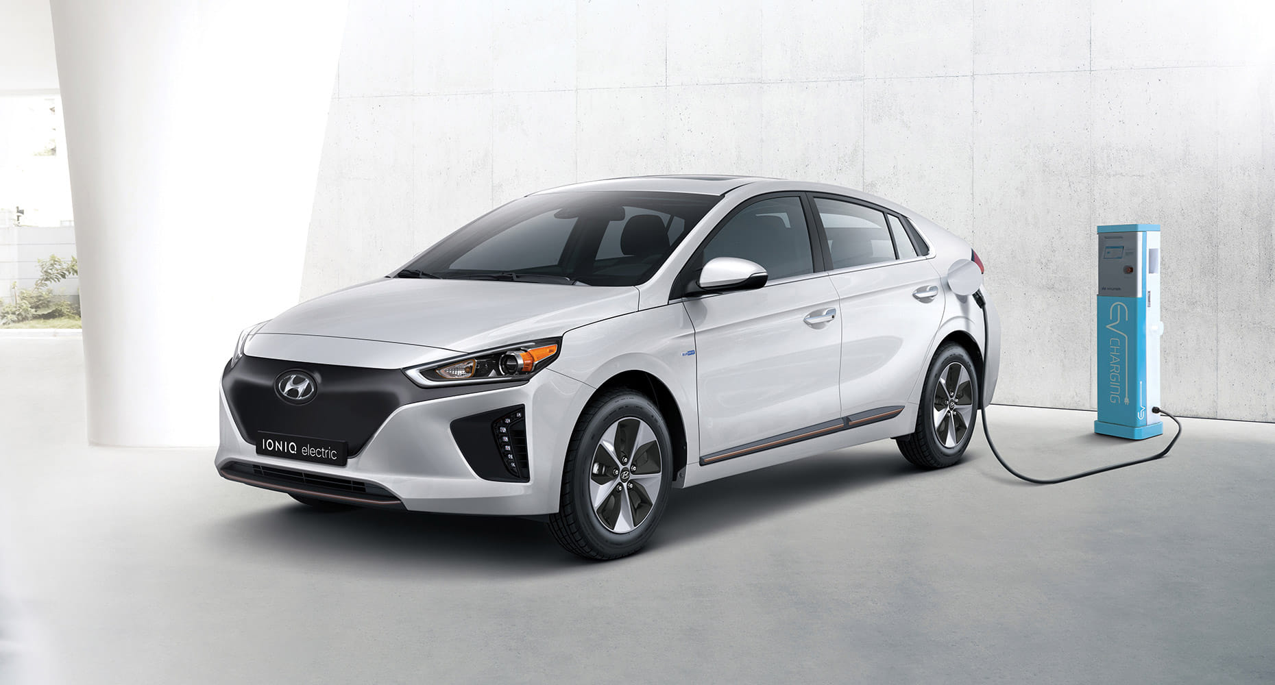 after Hyundai Kona Electric car Hyundai Ioniq Electric spotted In India during Testing
