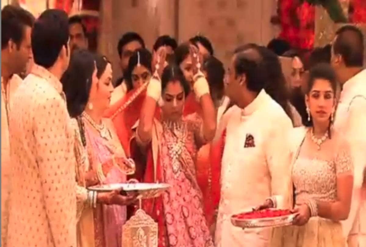 isha ambani revealed she cried at bidaai cause of peer pressure