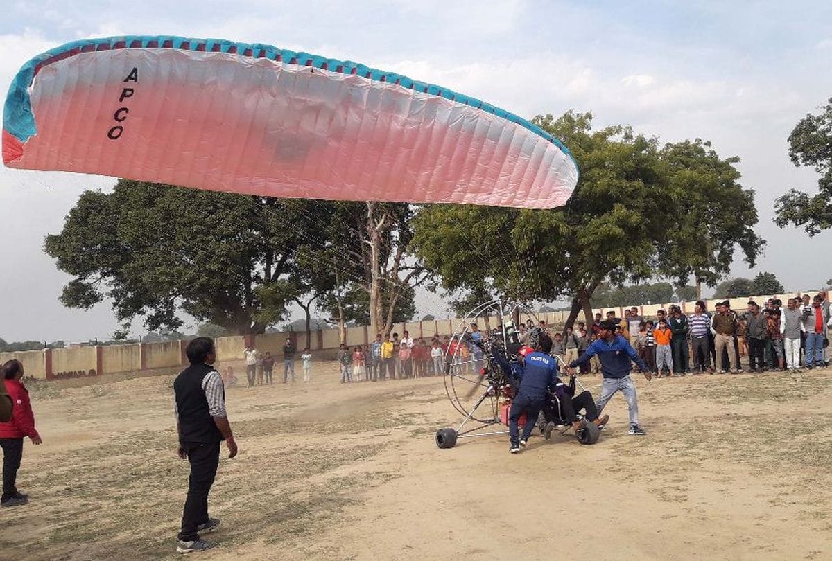 enjoy adventure of Chambal Safari by Para glider in agra