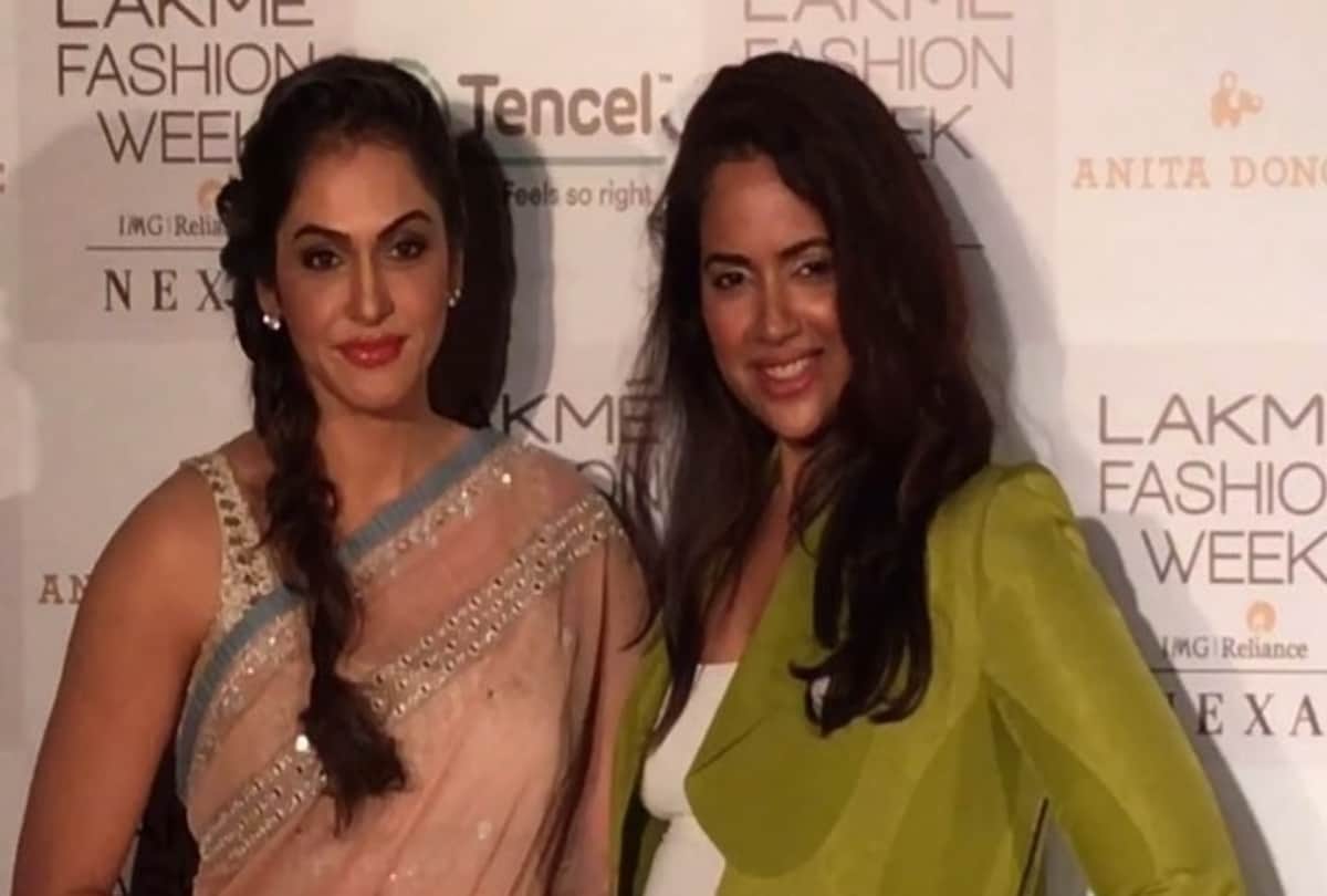 Sameera Reddy expected second baby show her baby bump