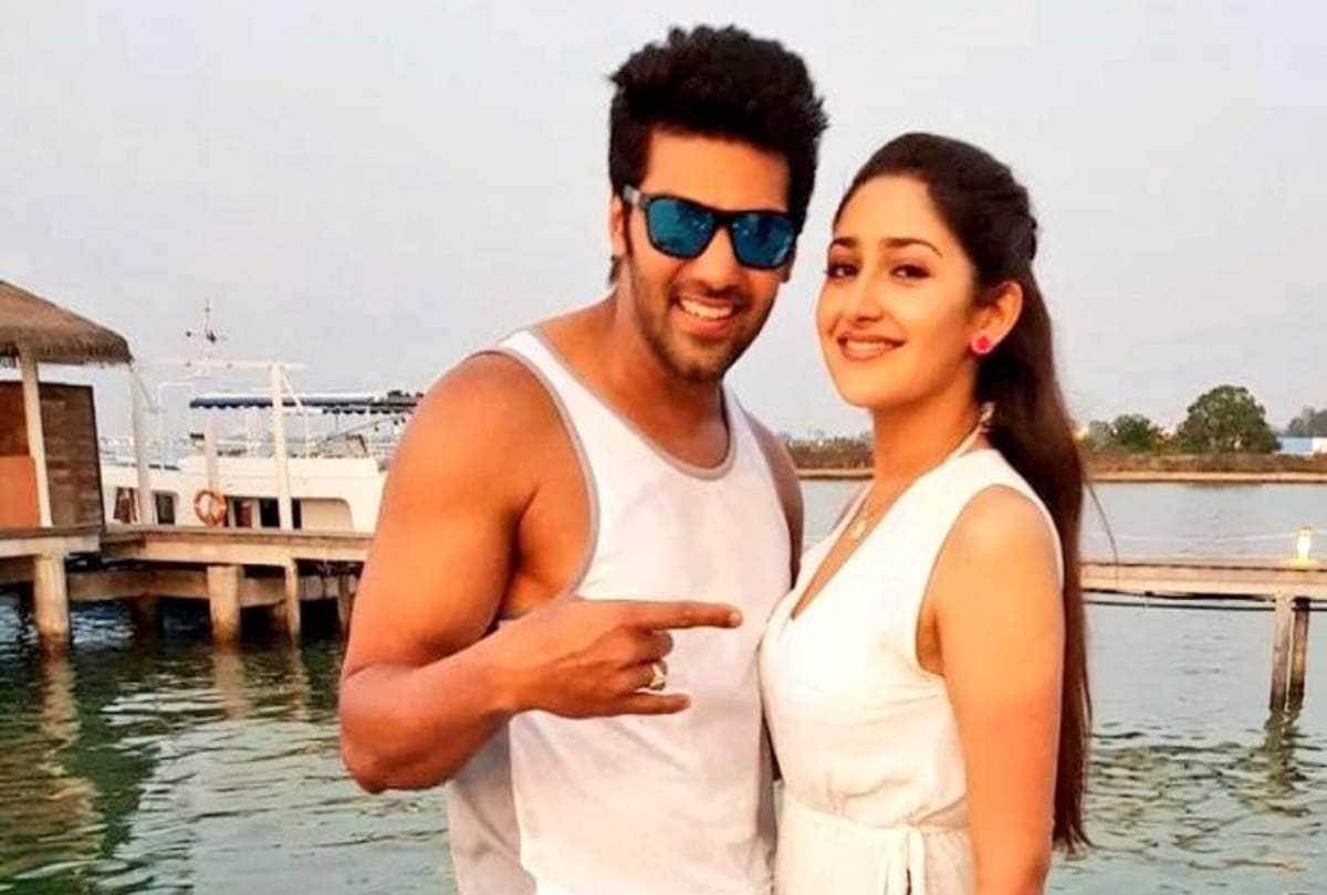 sayyeshaa saigal and arya share wedding card on valentine day