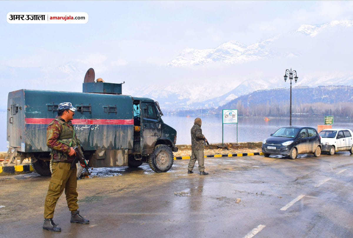 security tight in srinagar for pm narendra modi visit to jammu kashmir